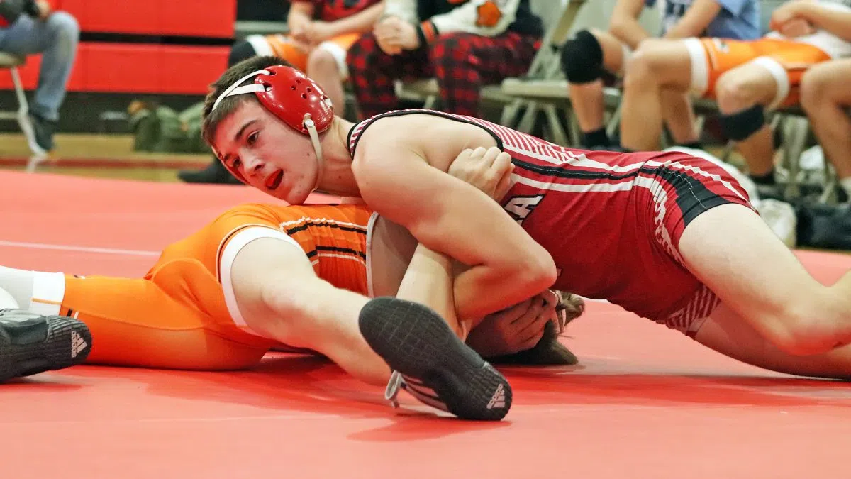 Vandals Wrestlers Roll To Dual Team Wins On Saturday Vandalia Radio