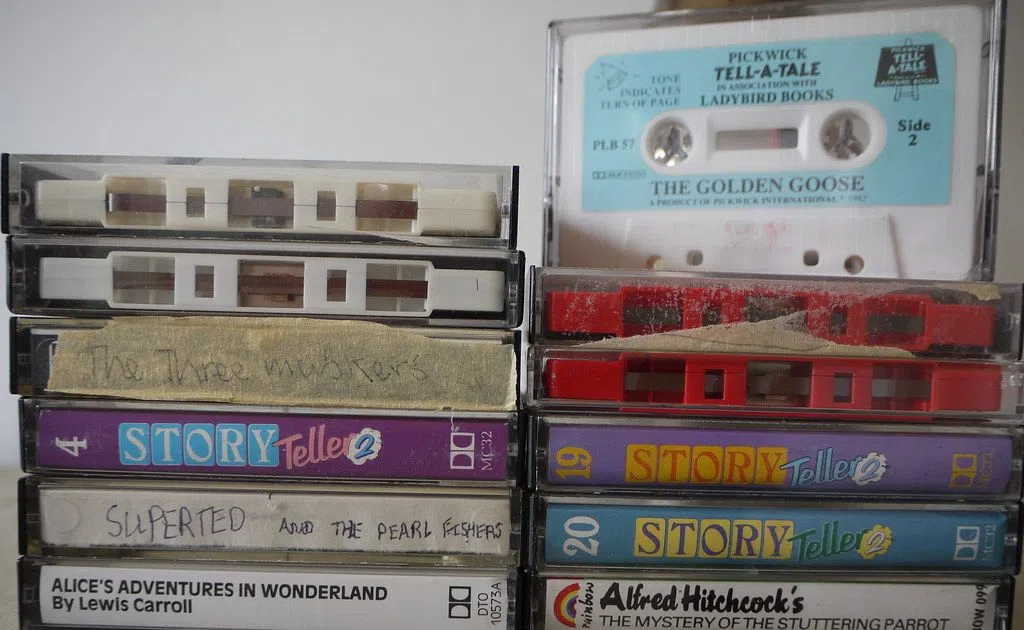 Cassette Tapes Making A Comeback B 104 9 Real Country