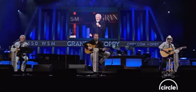 Kenny Rogers Honored By Brad Paisley, Vince Gill, & Marty Stuart 