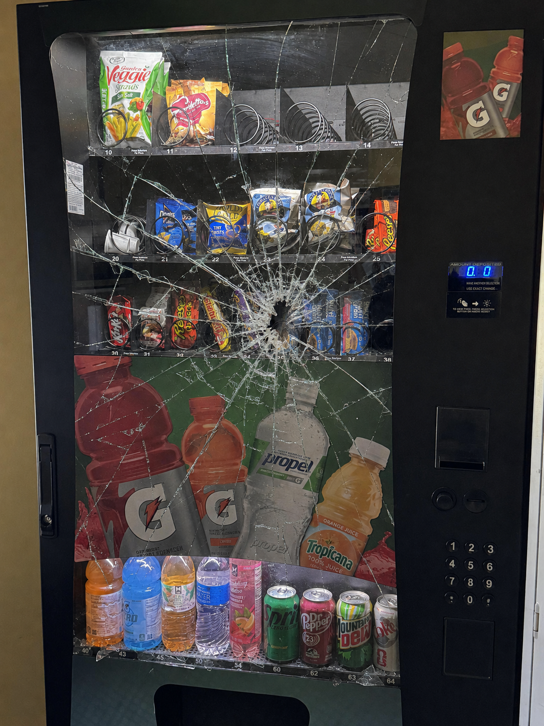 BreakroomVendingMachineSmashed