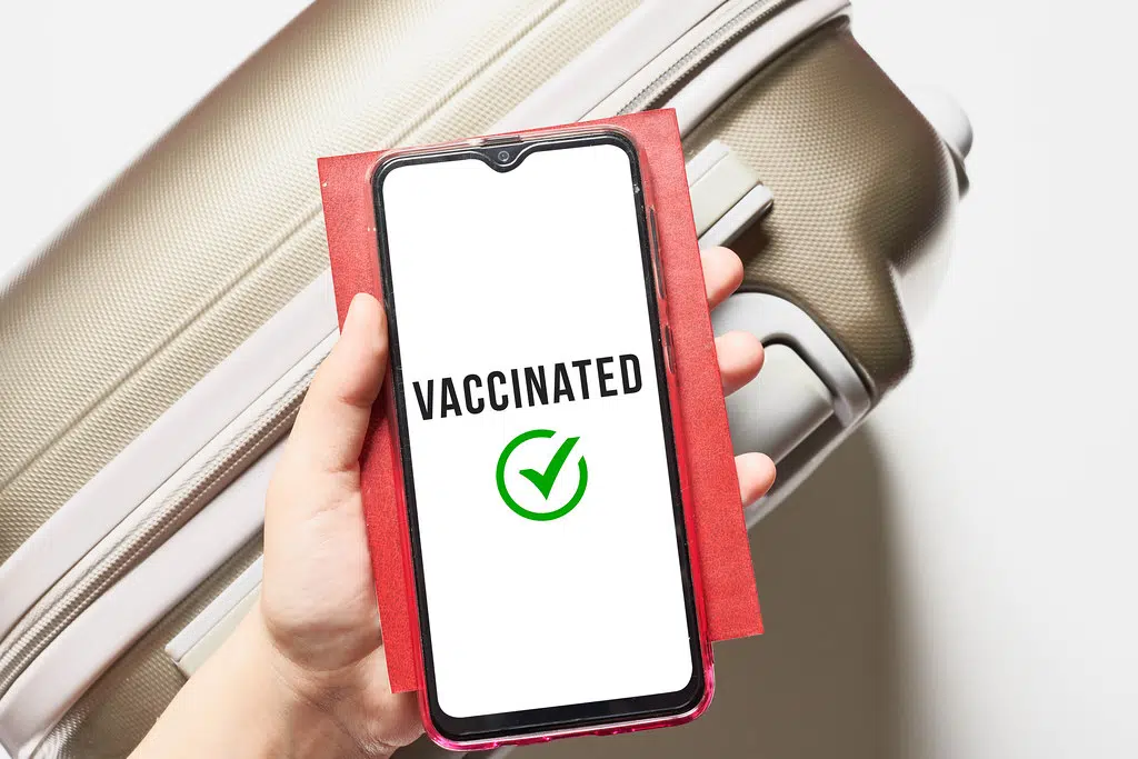 Ontarians can now get their new COVID-19 vaccine passports