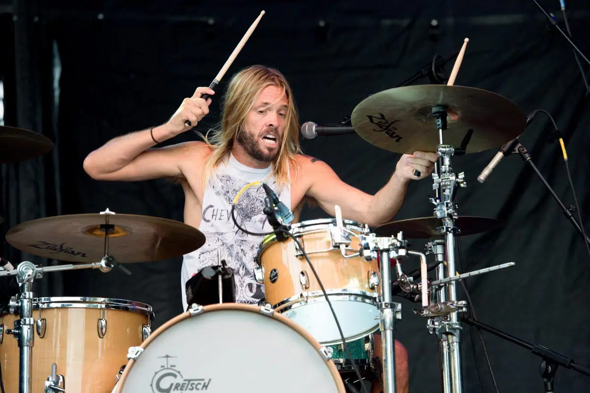 Foo Fighters' drummer Taylor Hawkins dies