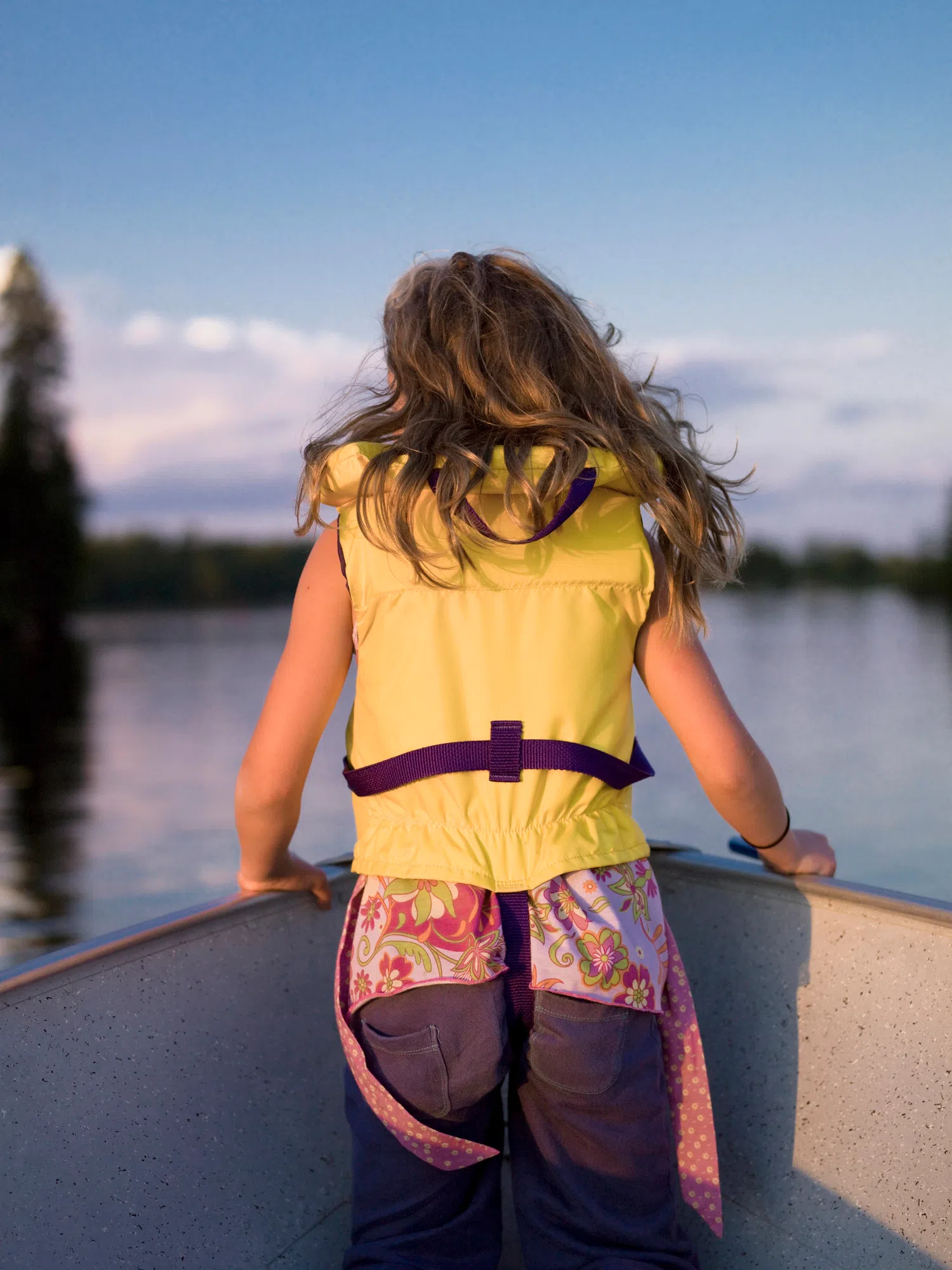 OPP encouraging boaters and paddlers to wear a lifejacket