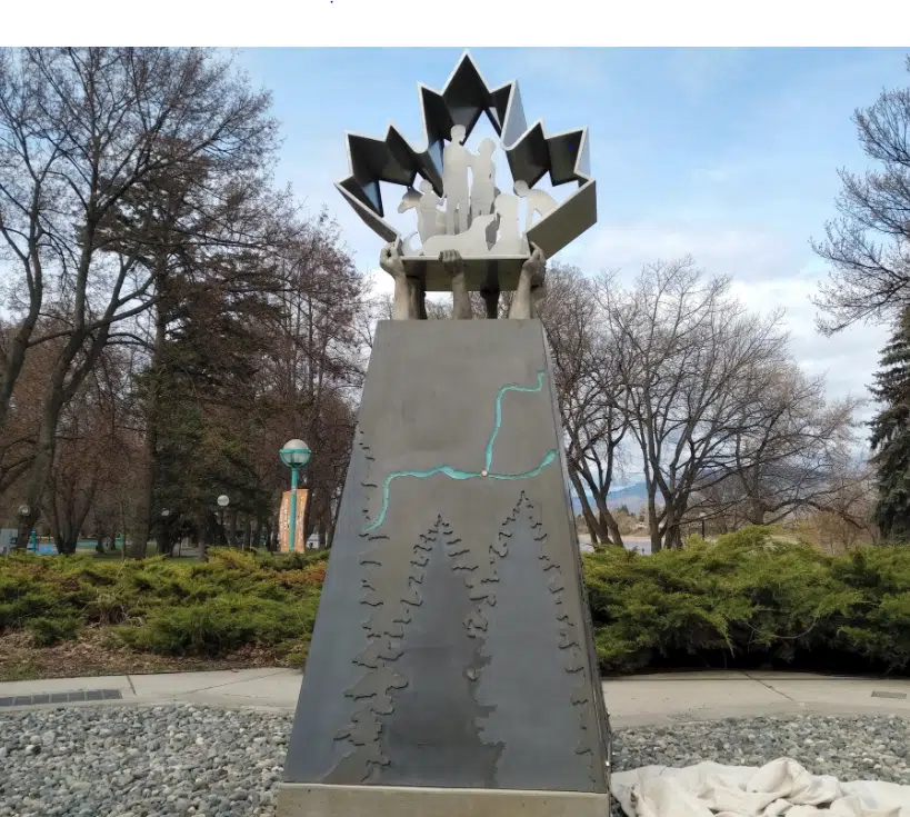 TNRD unveils "Lend a Hand" monument to commemorate volunteers during 2017 wildfire evacuations
