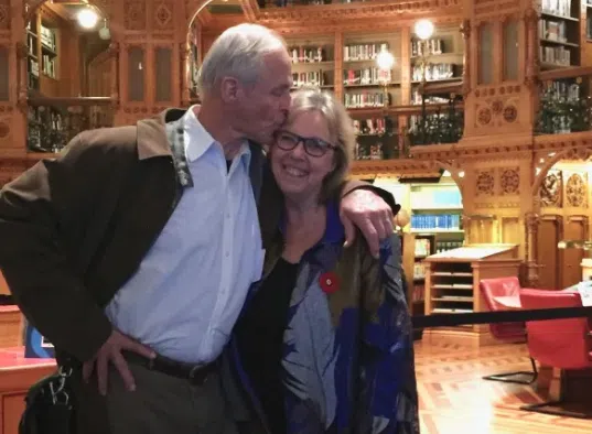 Federal Green Party leader Elizabeth May celebrates Earth Day by marrying Ashcroft man