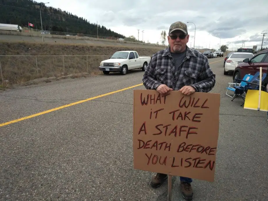 Kamloops correctional officers rally outside KRCC to protest workplace violence