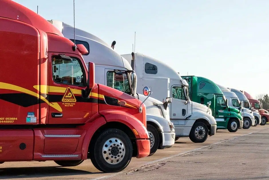 B.C. brings in new mandatory commercial truck driver training to improve road safety