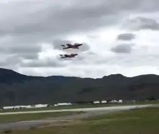 No reports of wildlife activity at Kamloops Airport when Snowbirds jet took off before fatal crash