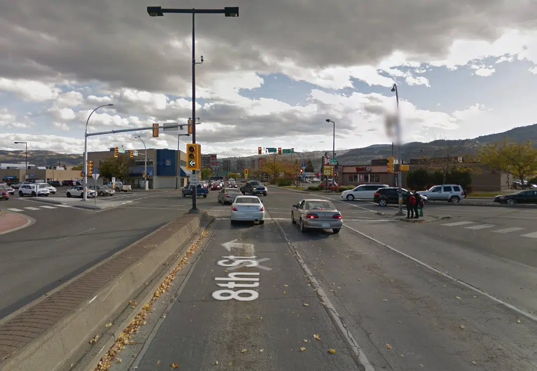 City of Kamloops addressing growing congestion at 8th Street-turn signal