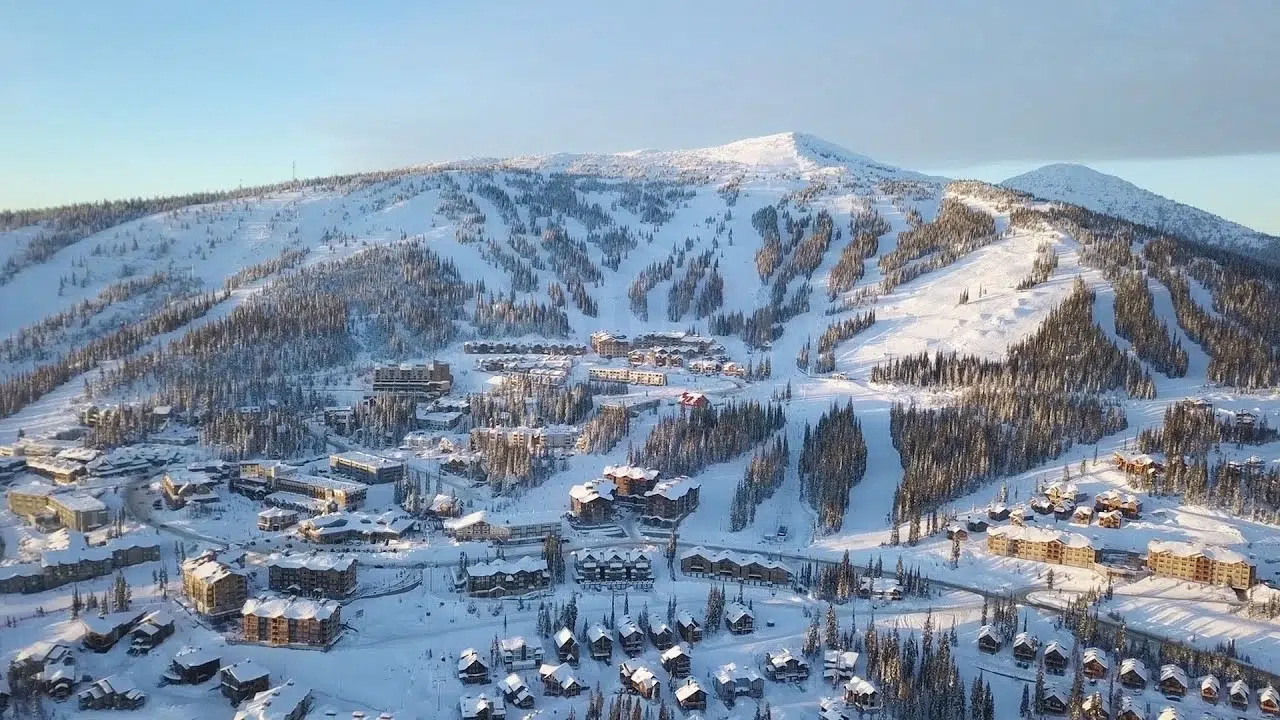 COVID-19 cluster at Kelowna's Big White Ski Resort with 60 cases identified