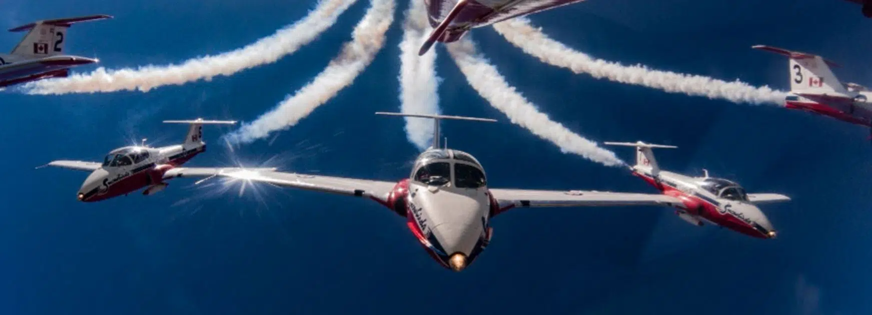 New Snowbirds public affairs officer 'doesn't plan to replace Capt. Jenn Casey' as he takes on new role