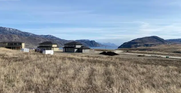 Owners in Tobiano seek transparency amid rising fees, potential legal action looms