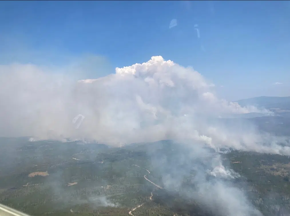 White Rock Lake wildfire continues to grow east, towards Okanagan Lake