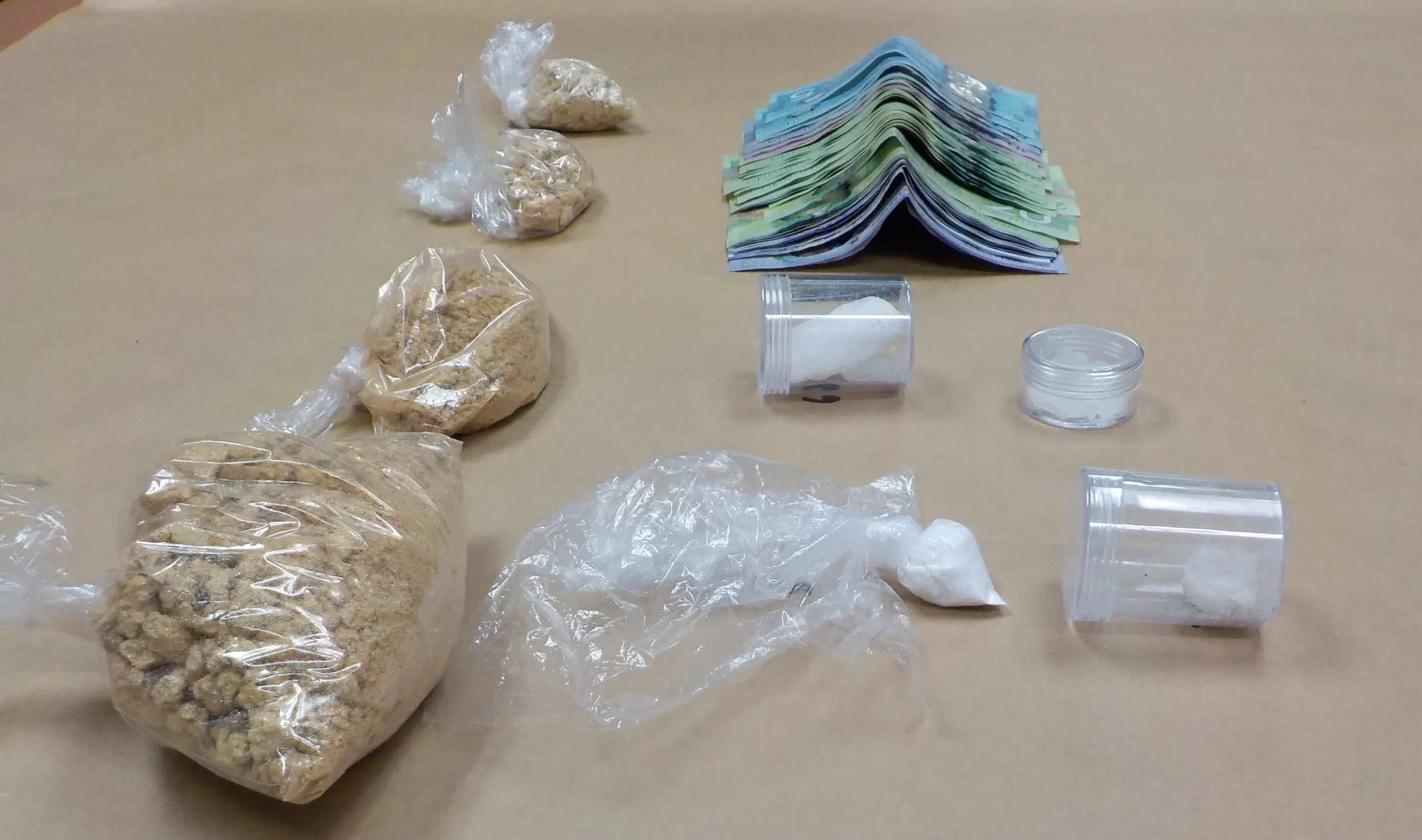 Suspected fentanyl dealers arrested at Pineview gas station