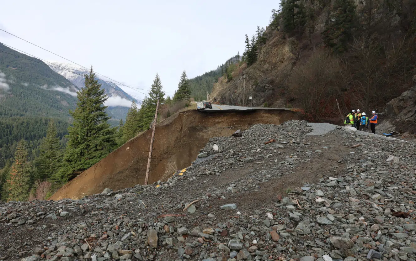B.C. truckers could get permit to detour through U.S. amid flood damage to major highways
