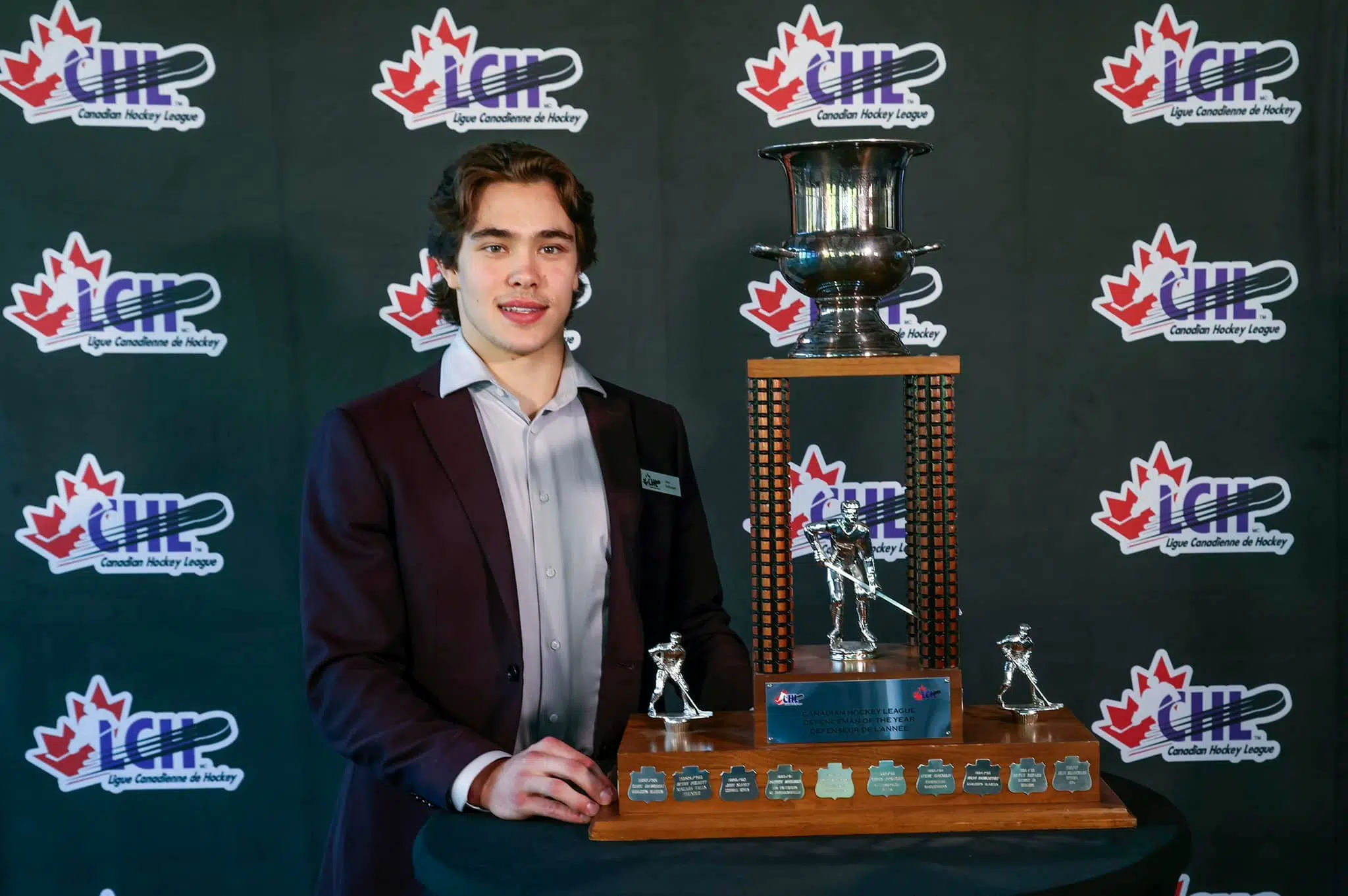 Olen Zellweger named 2022-23 CHL Defenceman of the Year