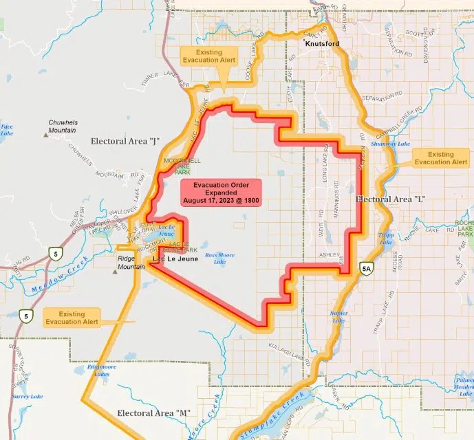 TNRD expands evacuation orders for Ross Moore Lake fire as winds whip up