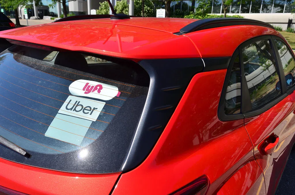 B.C. sets minimum wage, other rules for app-based ride-hailing, delivery work