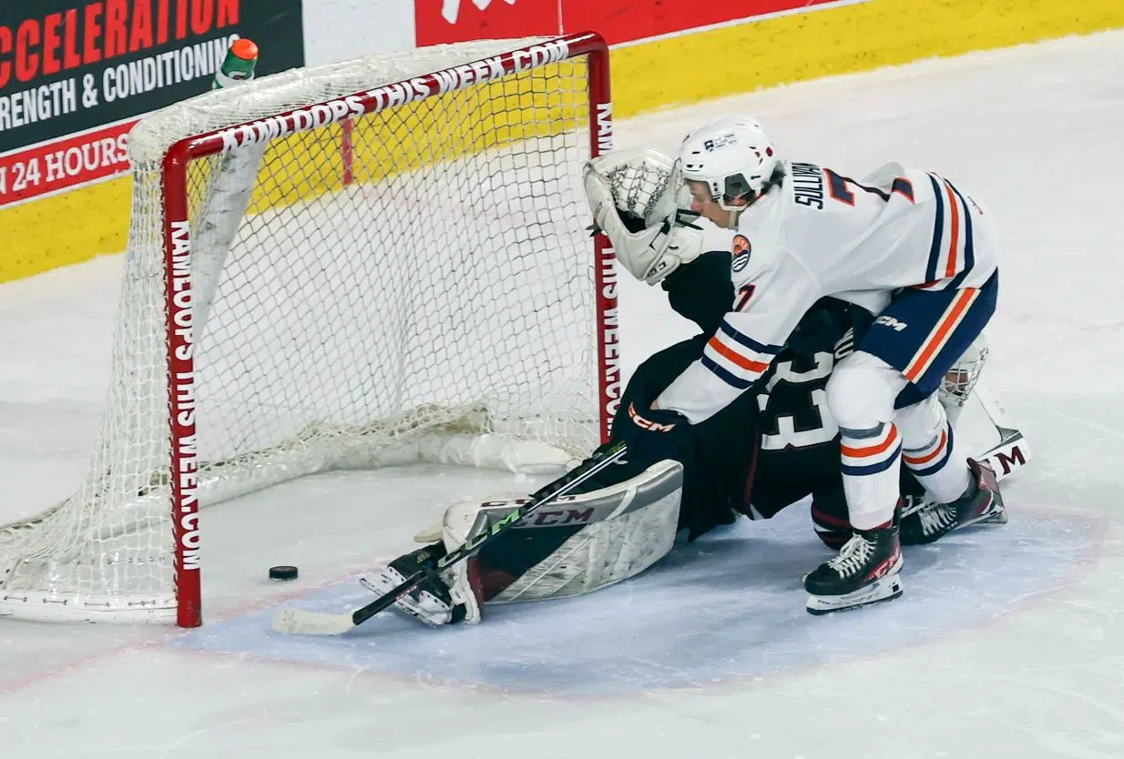 Max Sullivan, Dylan Ernst lead Blazers past Rebels in nine round shootout