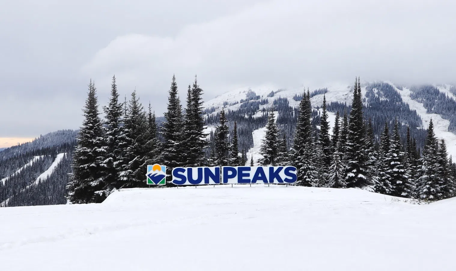 Sun Peaks Resort Ready For 2023 2024 Ski Season Radio NL Kamloops News   New Sun Peaks Sign 2023 