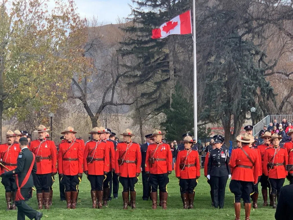 Hundreds pack Riverside Park in Kamloops to honour veterans on