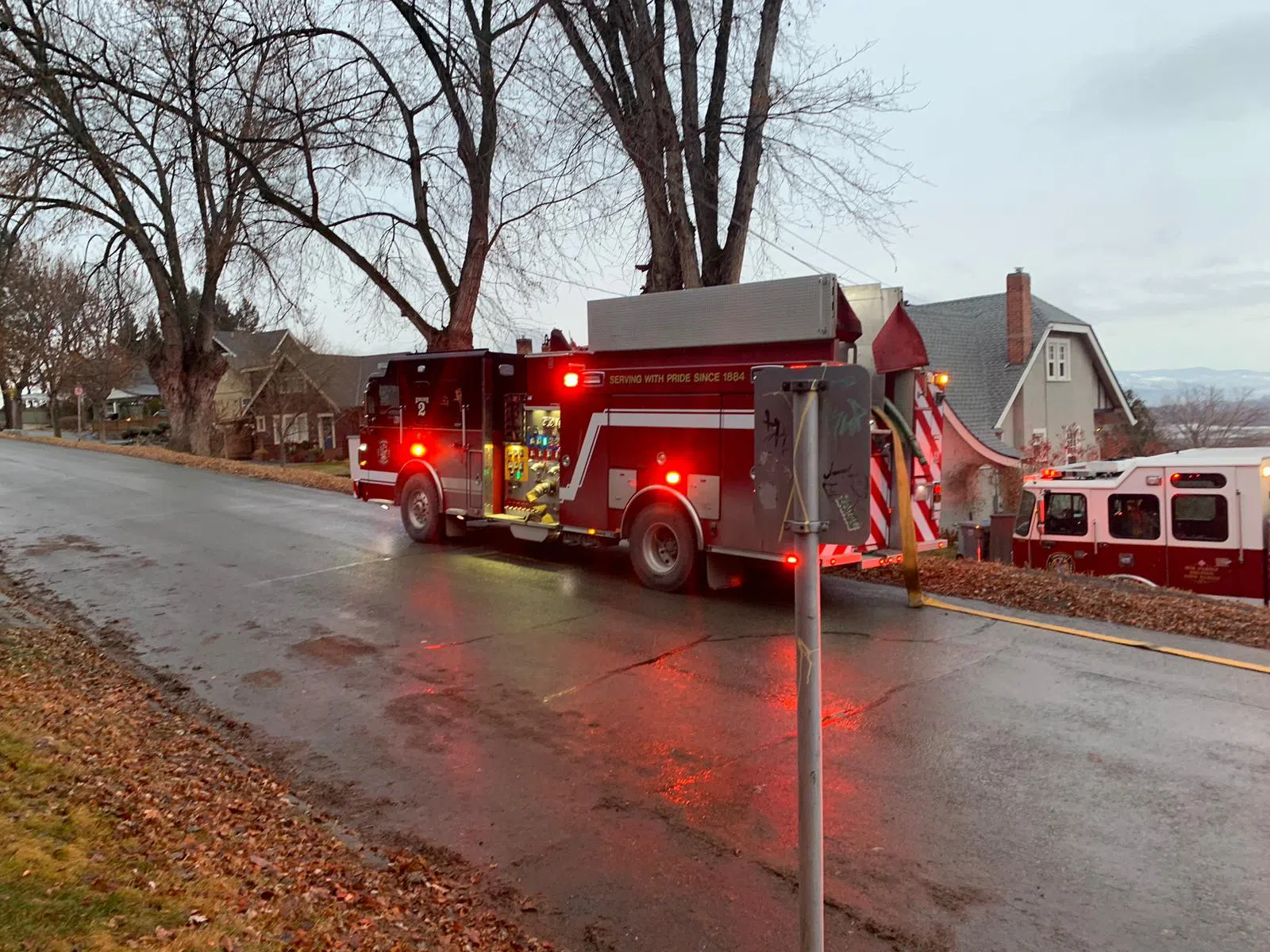 Four-alarm fire on Queen Street West leaves firefighter injured