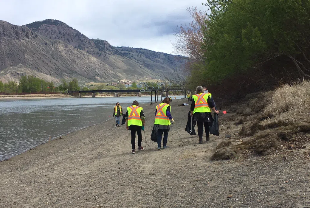 Kamloops Councillors say 1,300 pounds of garbage picked up during first-ever clean the beach event