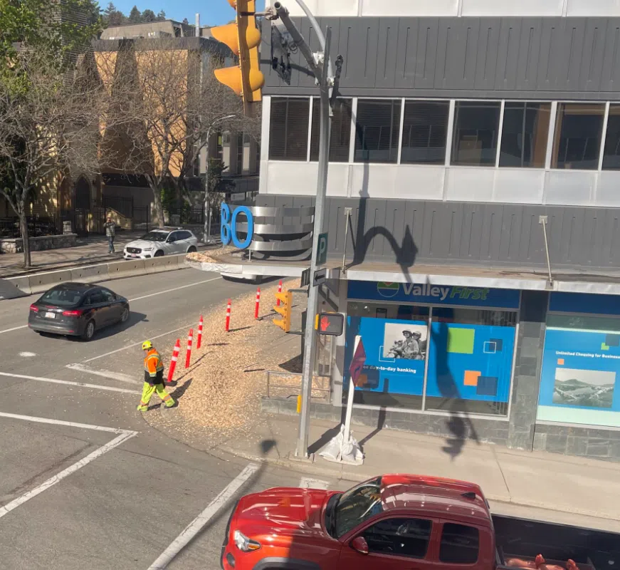 City says more flaggers to come after semi clips downtown Kamloops business