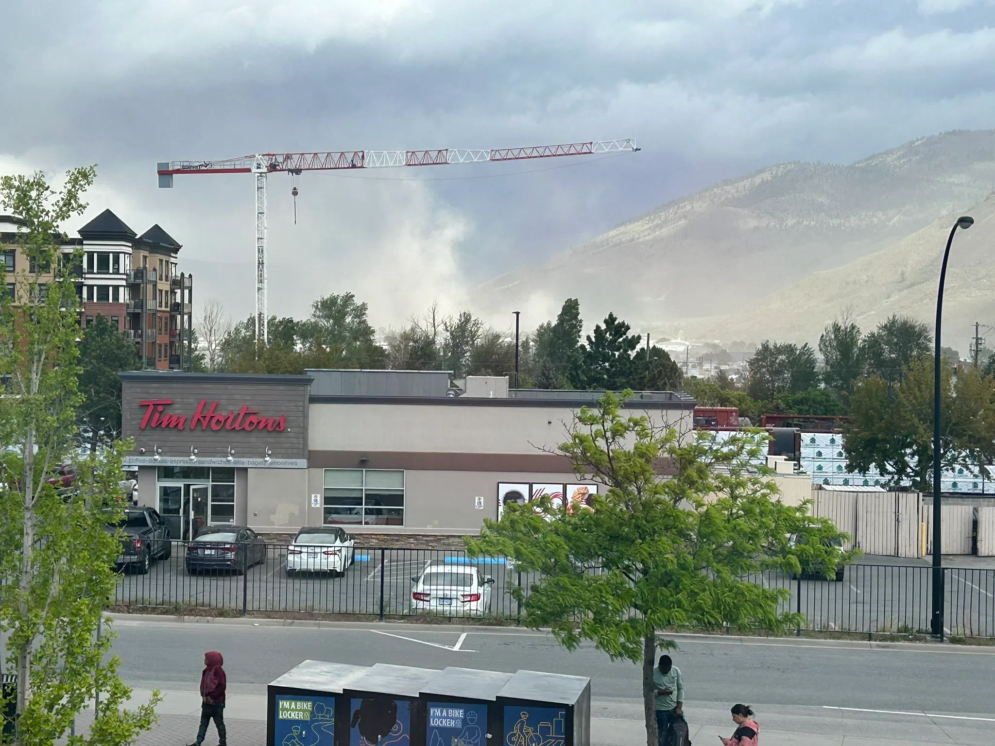 Kamloops slammed by sudden wind, dust storm