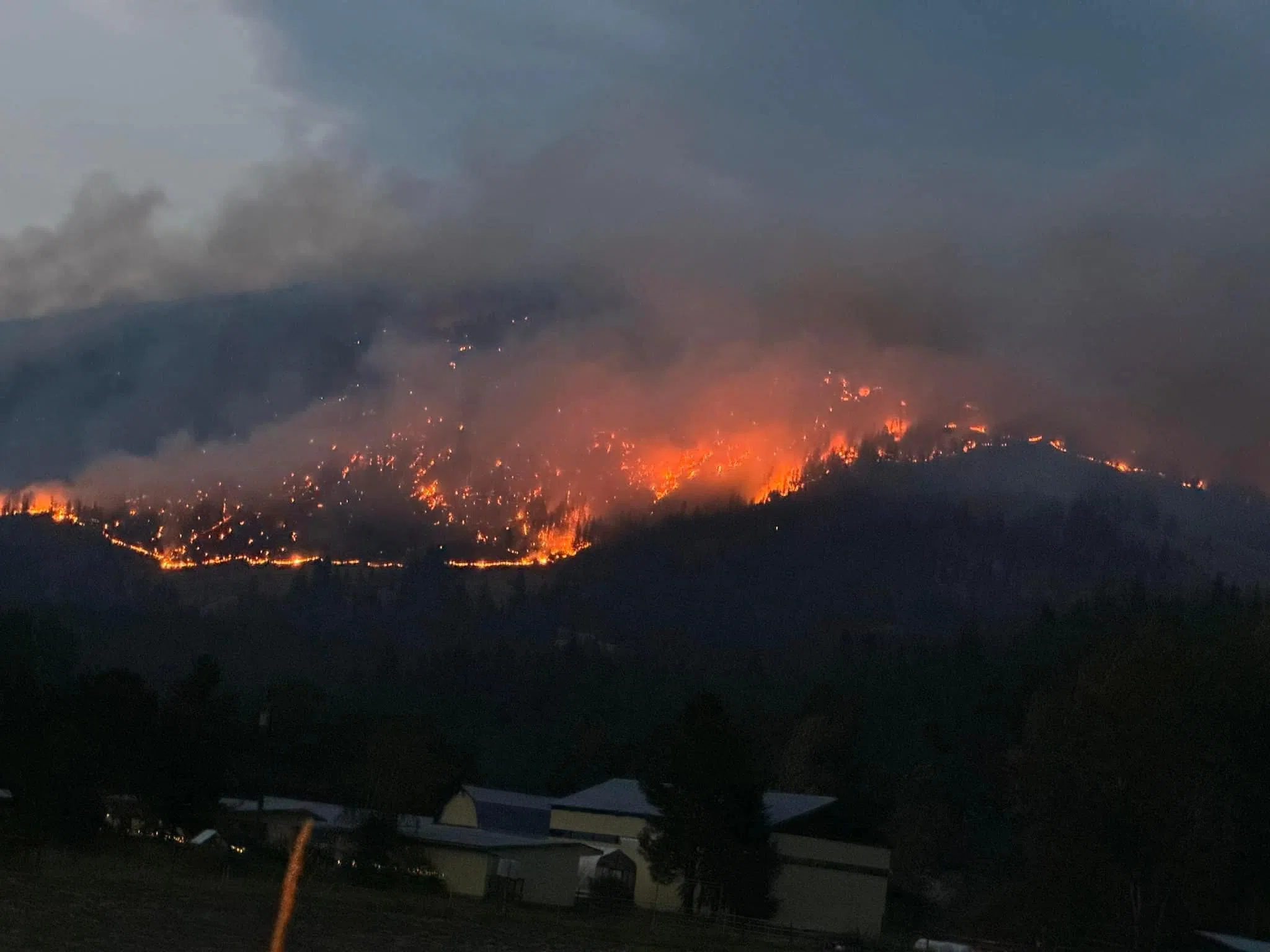 Hullcar Mountain fire prompts new evacuation orders and alerts
