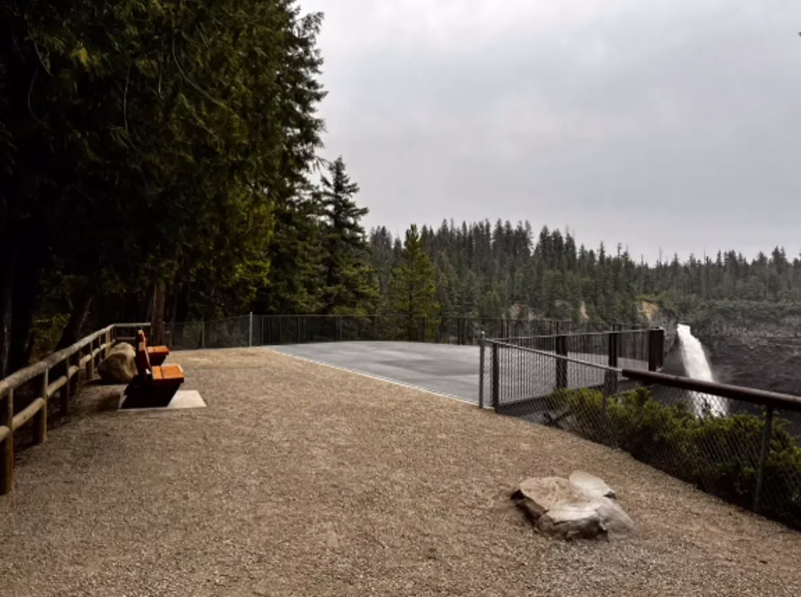 New accessible viewing platform at Helmcken Falls reopens