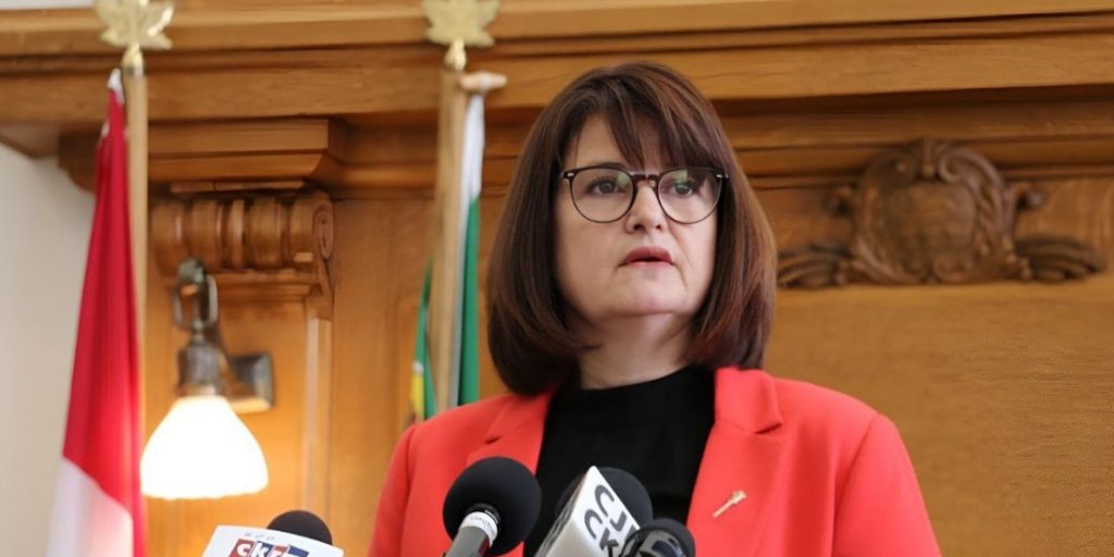 NDP Leader calls for Education Minister to be fired - Vimarsana News
