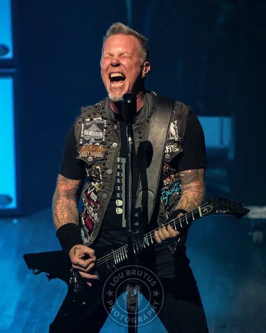 METALLICA DONATES $500,000 FROM THEIR CHARITY TO FEED UKRAINIAN REFUGEES