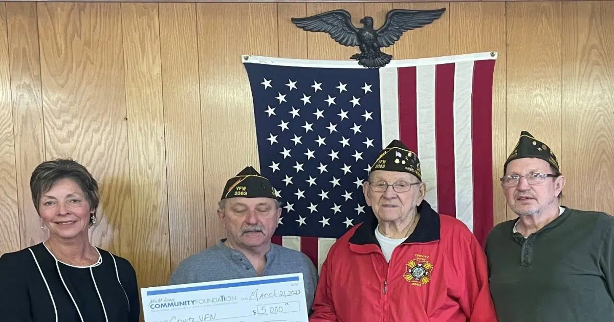 Crivitz VFW Post Gets Donation From M&M Community Foundation