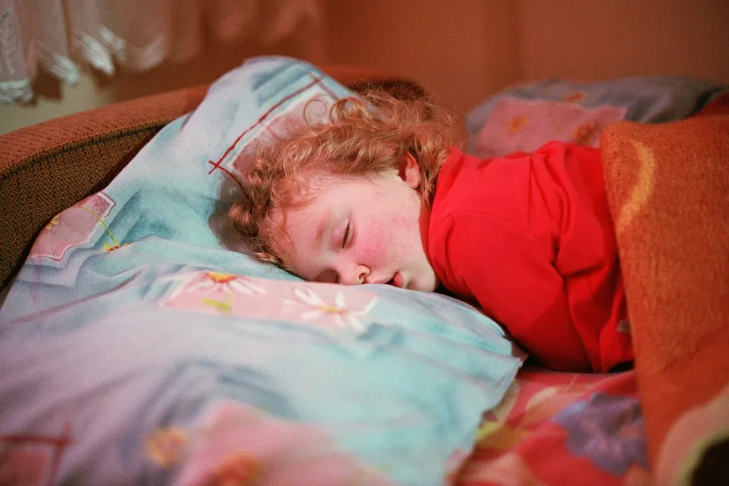 Do you listen to music before falling asleep ? Are you willing to give it a try ? Click my link to read more.