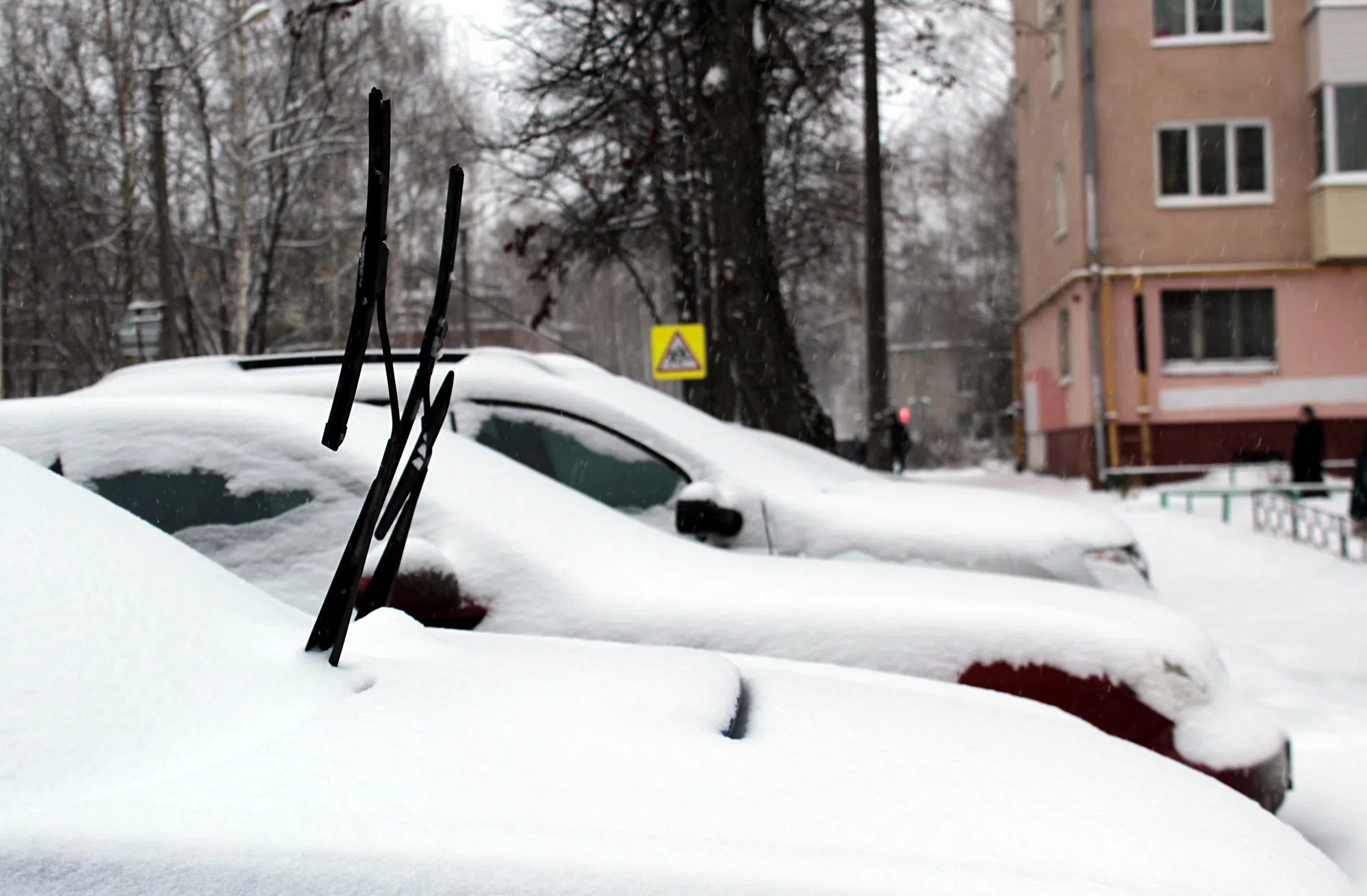 The Pros & Cons of Wipers Up Or Down in the Winter .