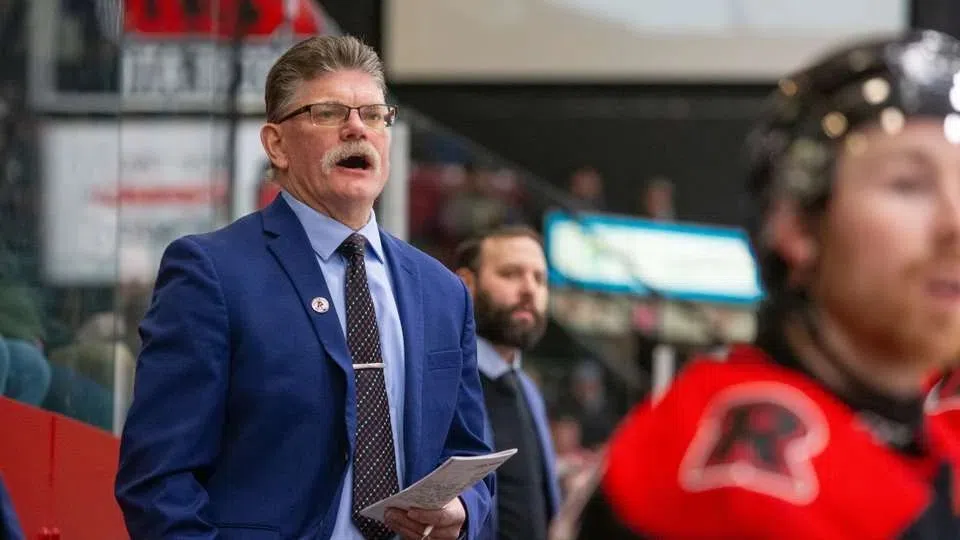 Gardiner MacDougall retires as UNB men’s hockey head coach 91.9 The Bend