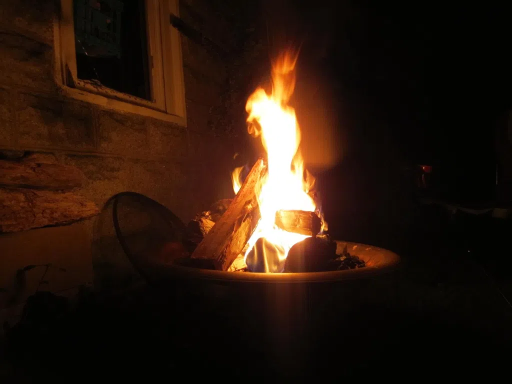 Backyard Campfire Safety Tips