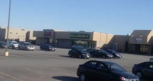 Parkway Mall Dollarama Robbed