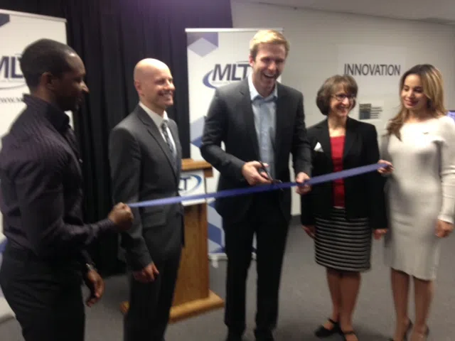 Premier Touts Innovation During Moncton IT Firm Expansion