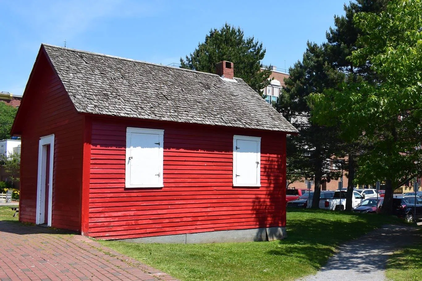 Little Red School House Finds New Home