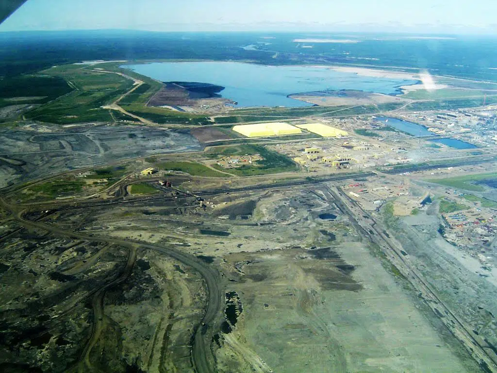 Restarting Oil Sands Production Is Good For Canada's Economy