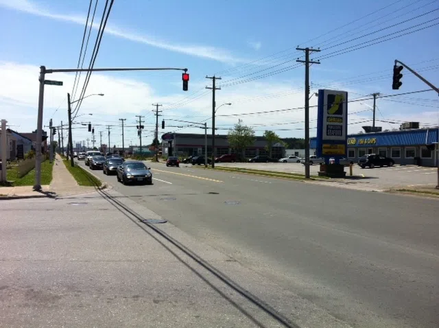 Rothesay Avenue Reduced To Two Lanes 