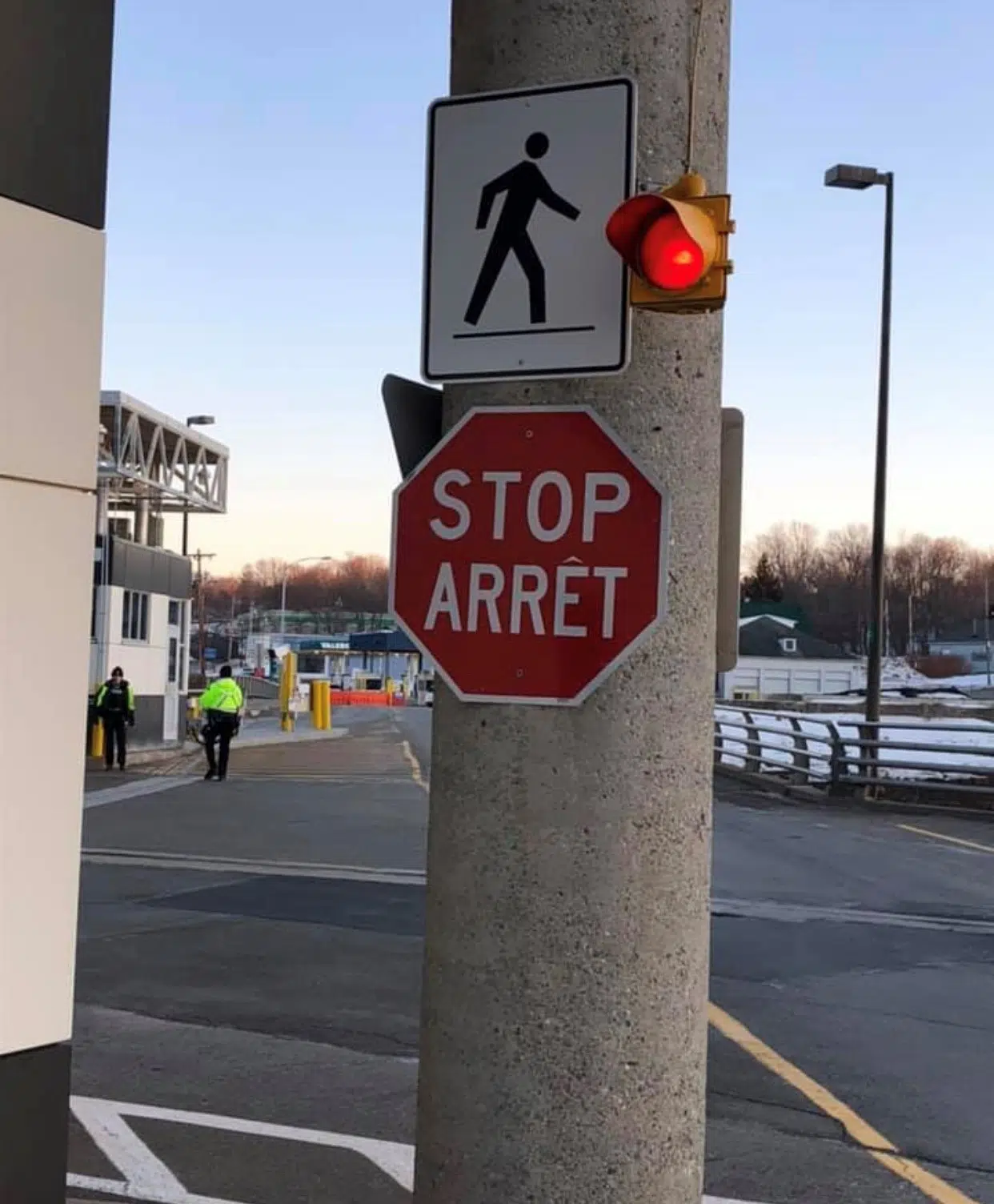 Controversial Stop Sign At Canada/U.S. Border Being Criticized By Locals