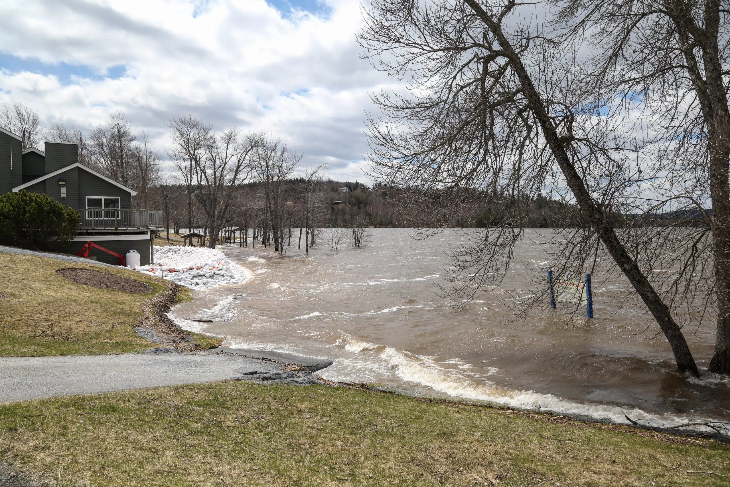 Floodwaters Will Continue Slow Decline This Week