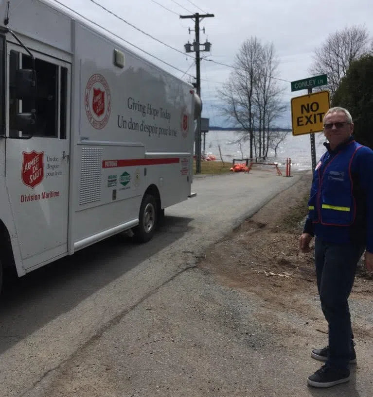 Salvation Army Feeds Hungry Volunteers Who Helped Out During The Flood