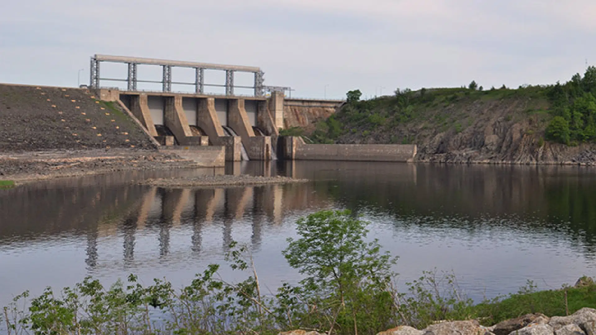 Oil Leaks Into Saint John River From Mactaquac Dam