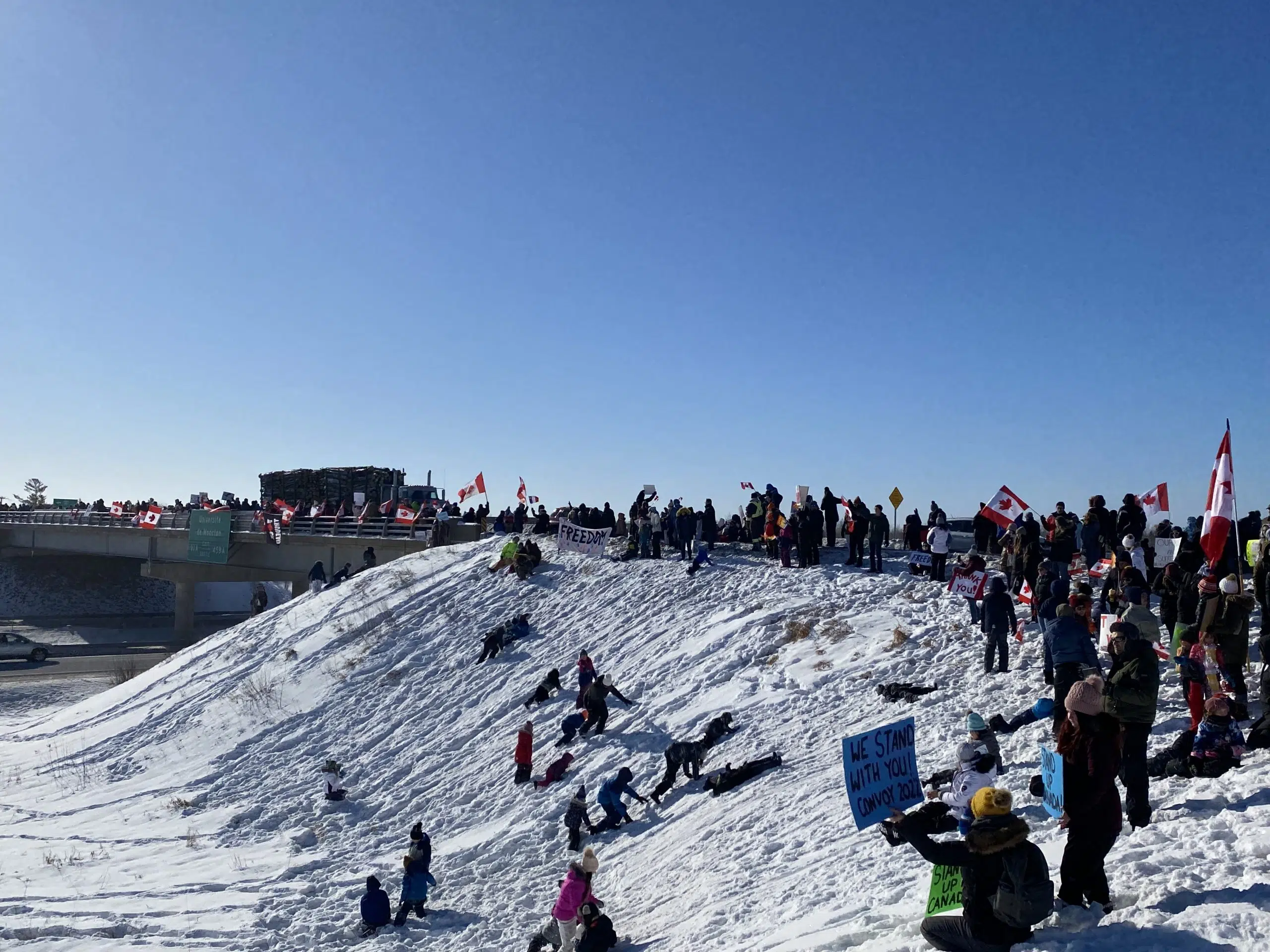 Trucker Convoy Draws Over A Thousand N.B. Supporters