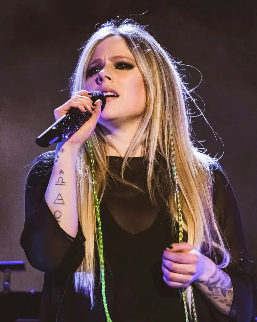 Avril Lavigne Shows Postponed