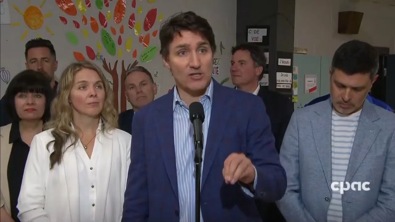 Trudeau goes after Higgs during N.B. announcement